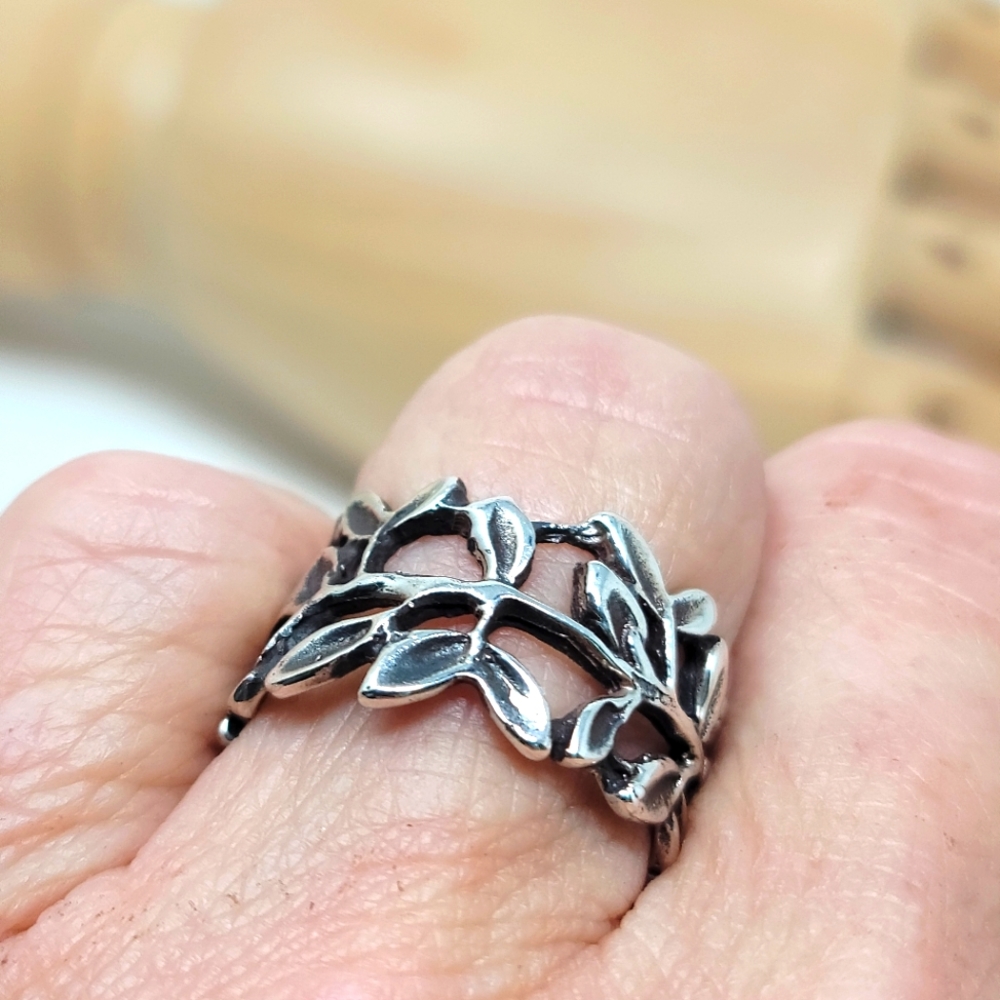 Artist made Sterling Silver Ring size 8